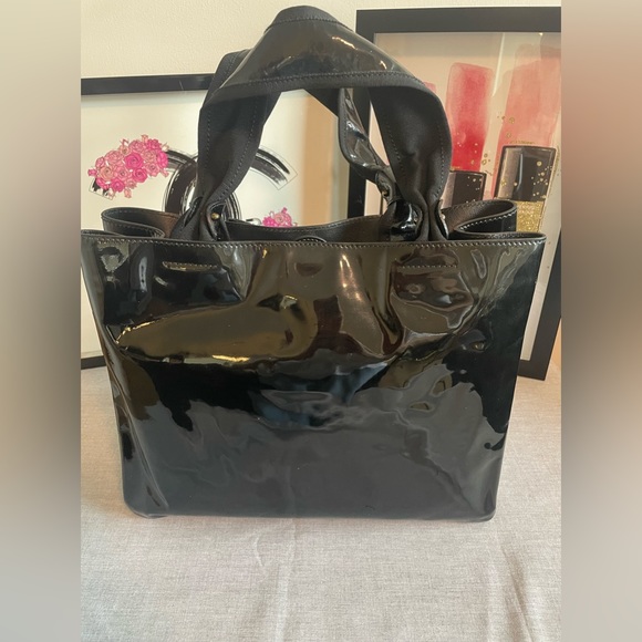 Salvatore Ferragamo Selene Patent Bow Tote - Picture 2 of 10